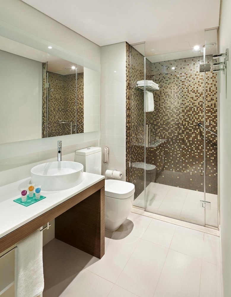 Hyatt Place Dubai Jumeirah Residences 50/50