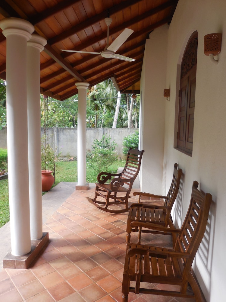 Coconut Treehouse 11/24