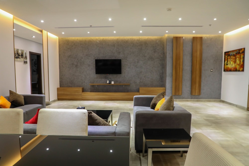 أجنحة كيو جدة باي إيوا(Q Suites Jeddah By Ewa) 11/35