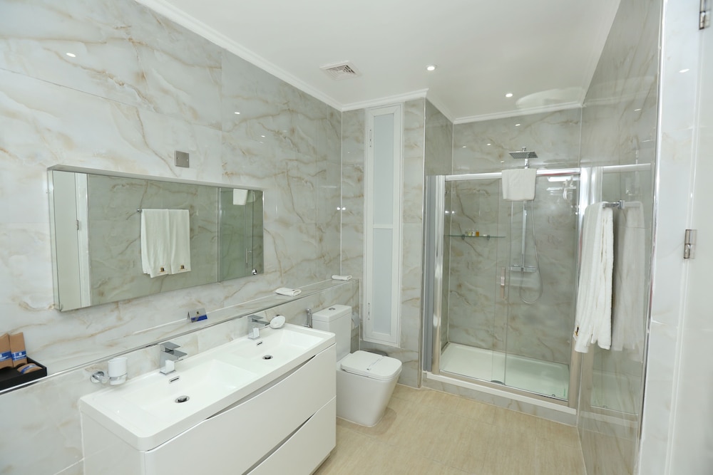 Wells Carlton Hotel and Apartment Abuja 52/57