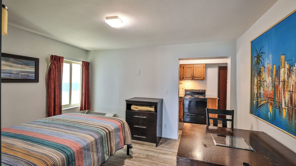 1 Bedroom, Apartment, Futon Bed, Queen Bed, Ocean Front, Large