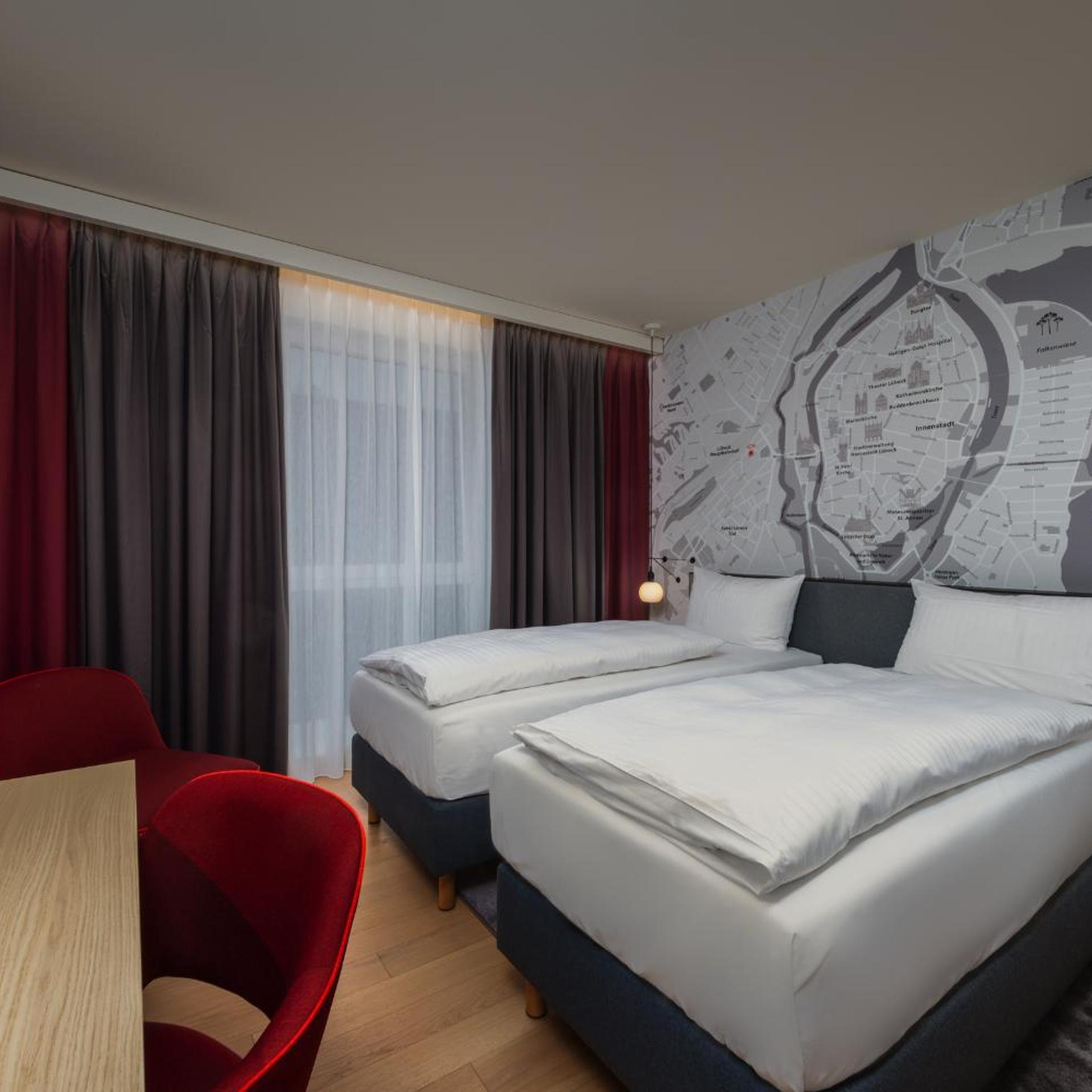 IntercityHotel Lubeck 8/30