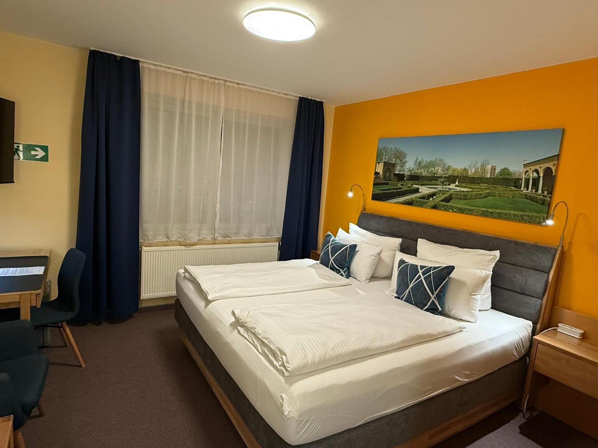 Parkhotel Marzahn 11/50