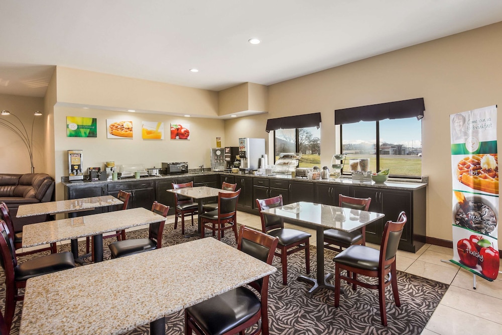 Quality Inn & Suites Caseyville - St. Louis 31/38