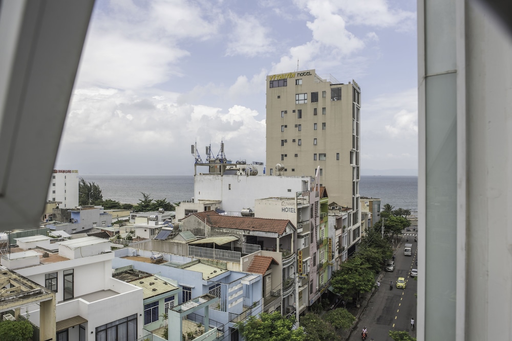Smile hotel Da Nang 33/35