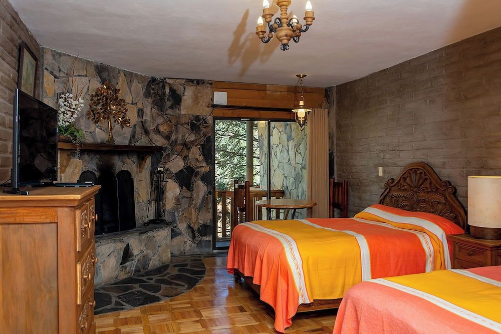 جناح بريميير بسرير كينج بإطلالة على الجبل