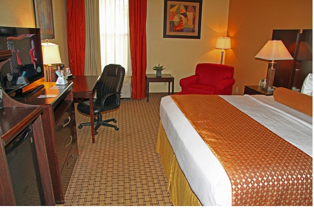 Best Western Plus Universal Inn 16/46