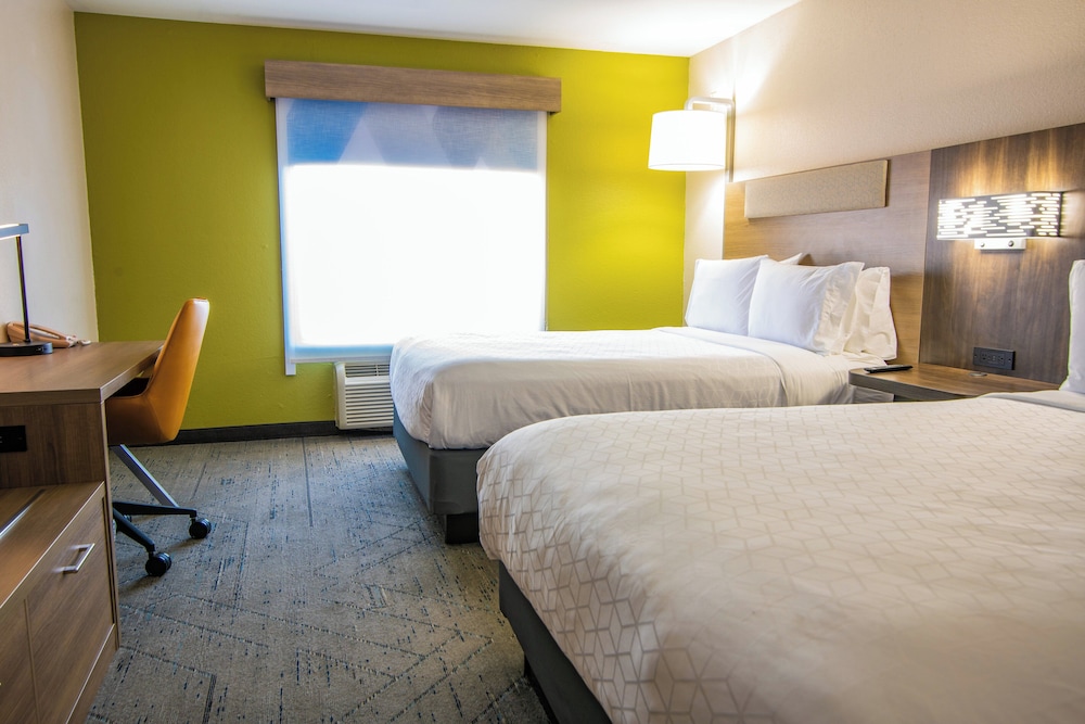 Holiday Inn Express Hotel Suites College Station 18/48