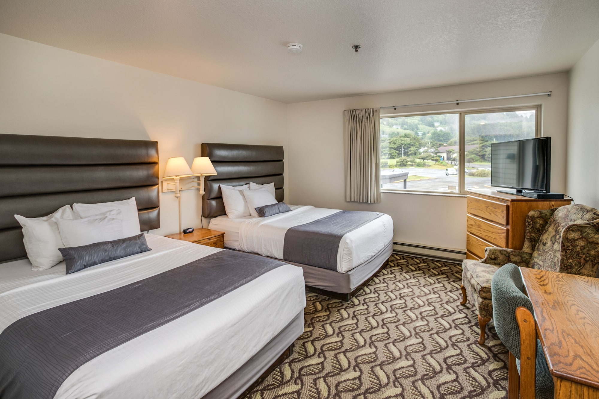 جناح بسريرين كوين بإطلالة على البحر بغرفة نوم واحدة