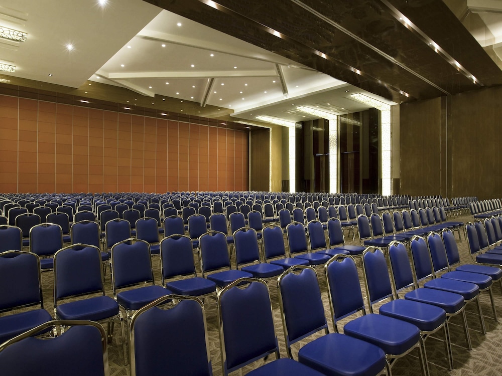 Novotel Bangka Hotel & Convention Centre 66/75