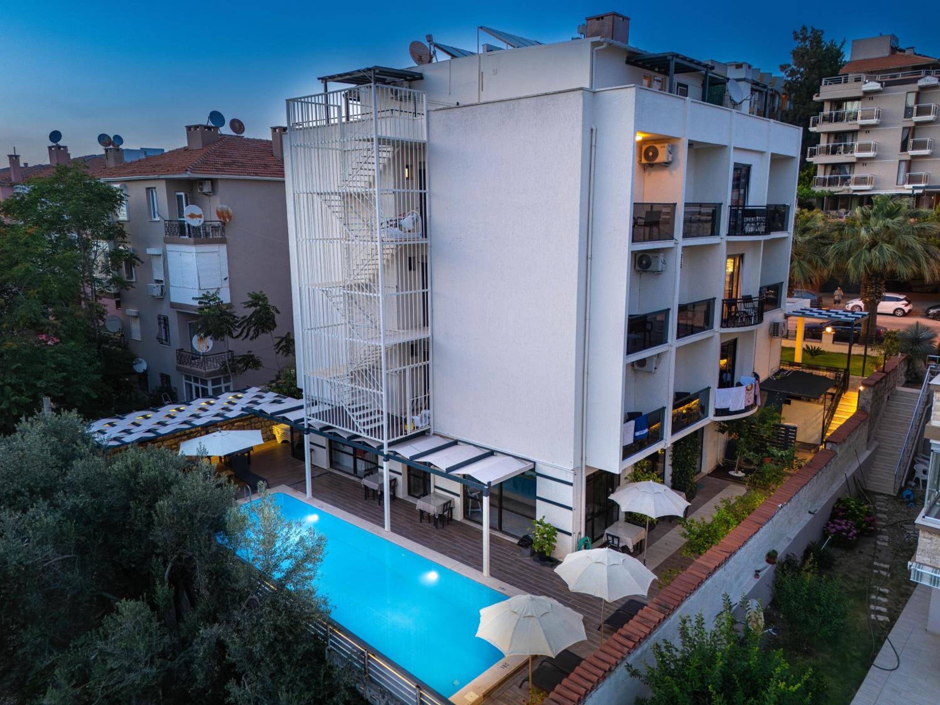 Bayram Hotel 4/50