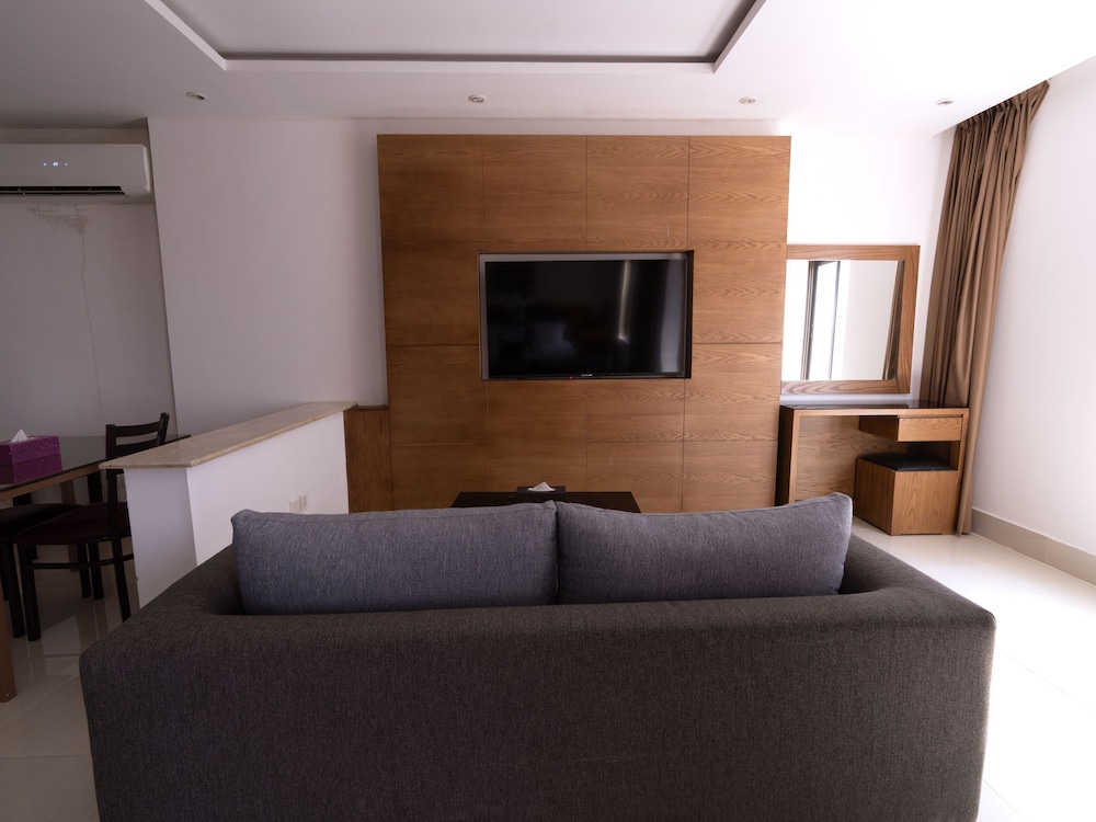 Sendan Residence 53/64