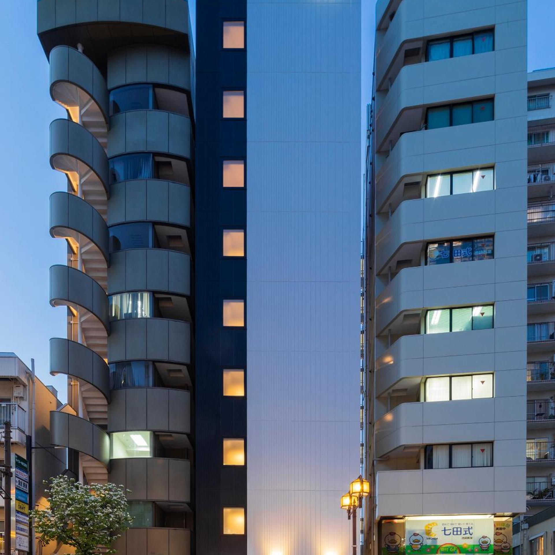 Asta Hotel 4/41