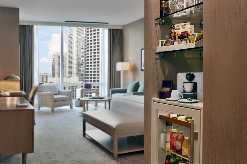 Trump International Hotel & Tower Chicago 54/84