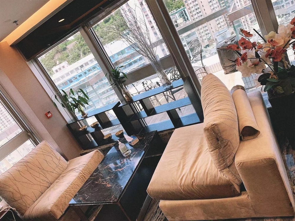O Hotel 18/22