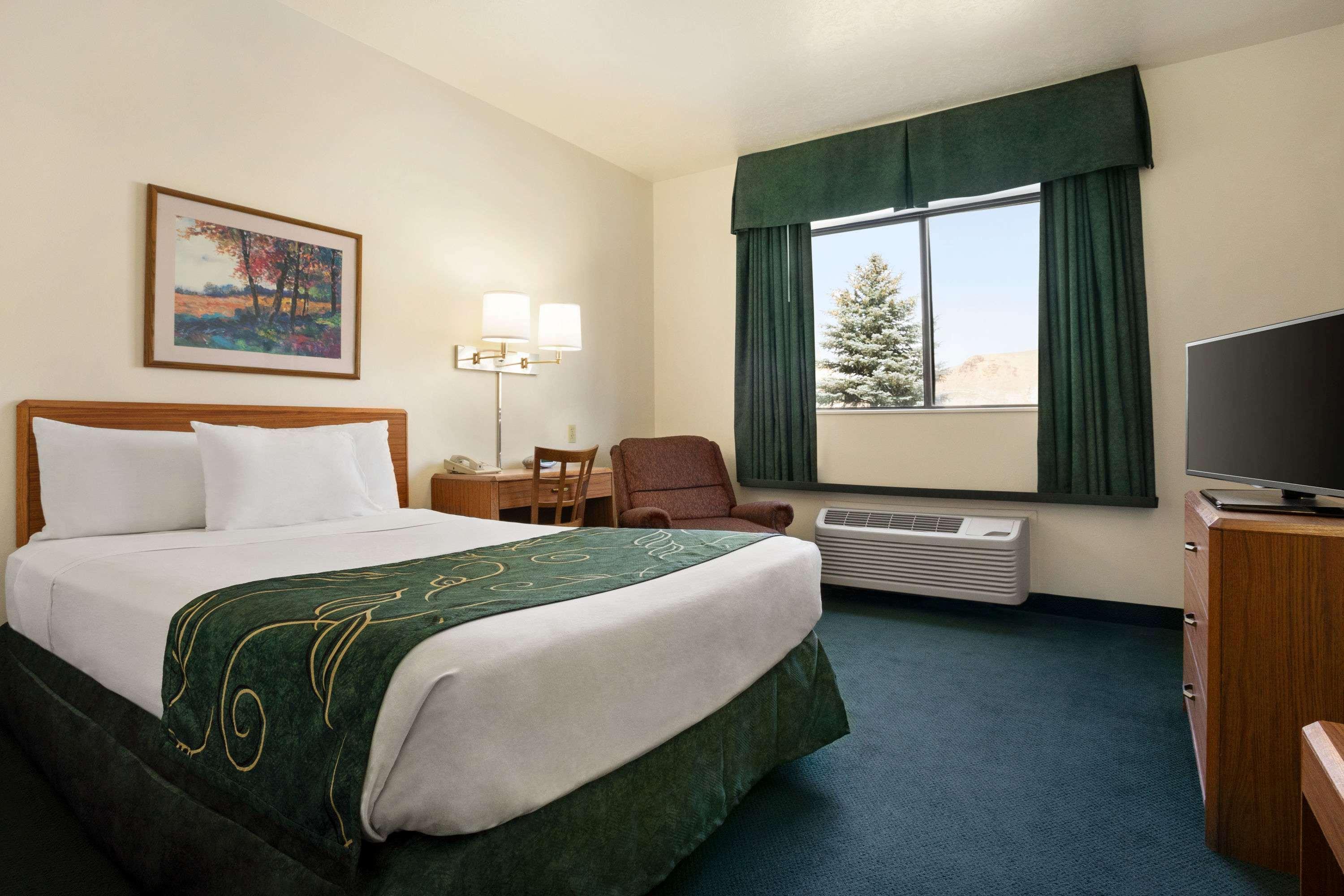 Travelodge by Wyndham Green River 2/18