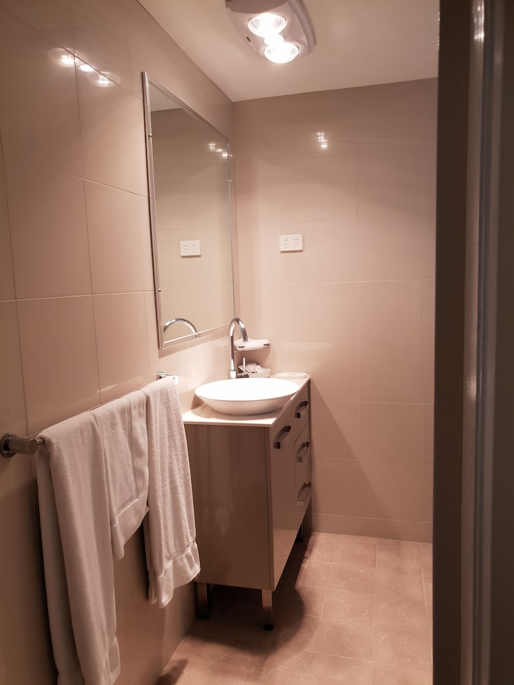 Leagues Motel Queanbeyan 23/50