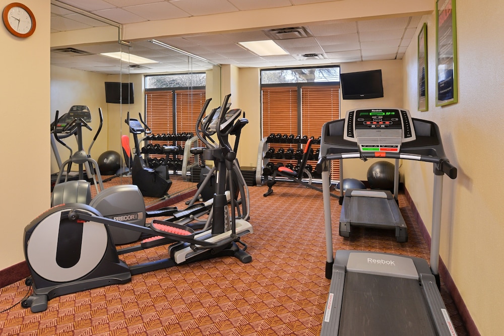Holiday Inn Express Austin North Central 29/65