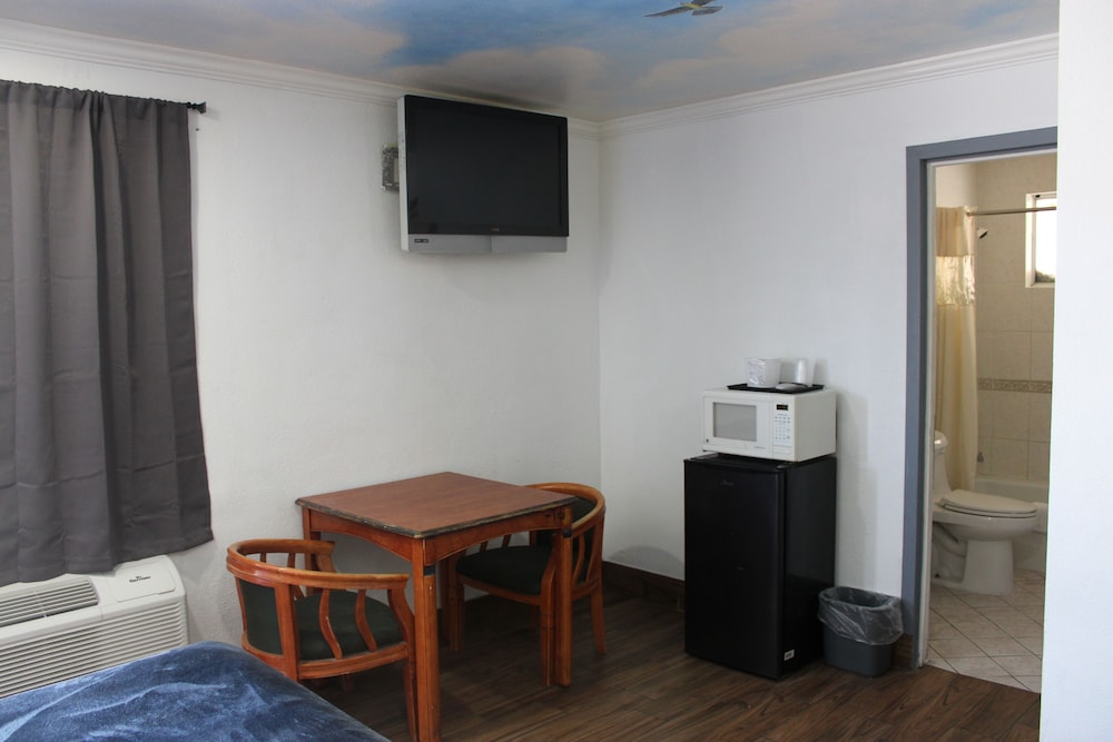 City Center Motel 54/68