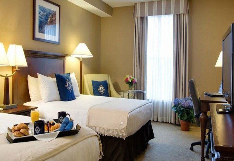 Salem Waterfront Hotel and Suites 11/45