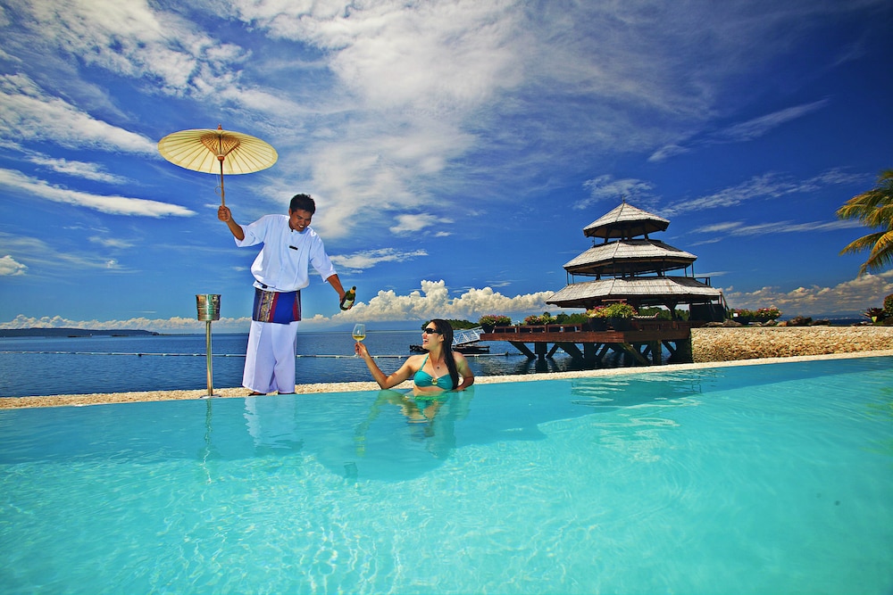 Pearl Farm Beach Resort 38/75