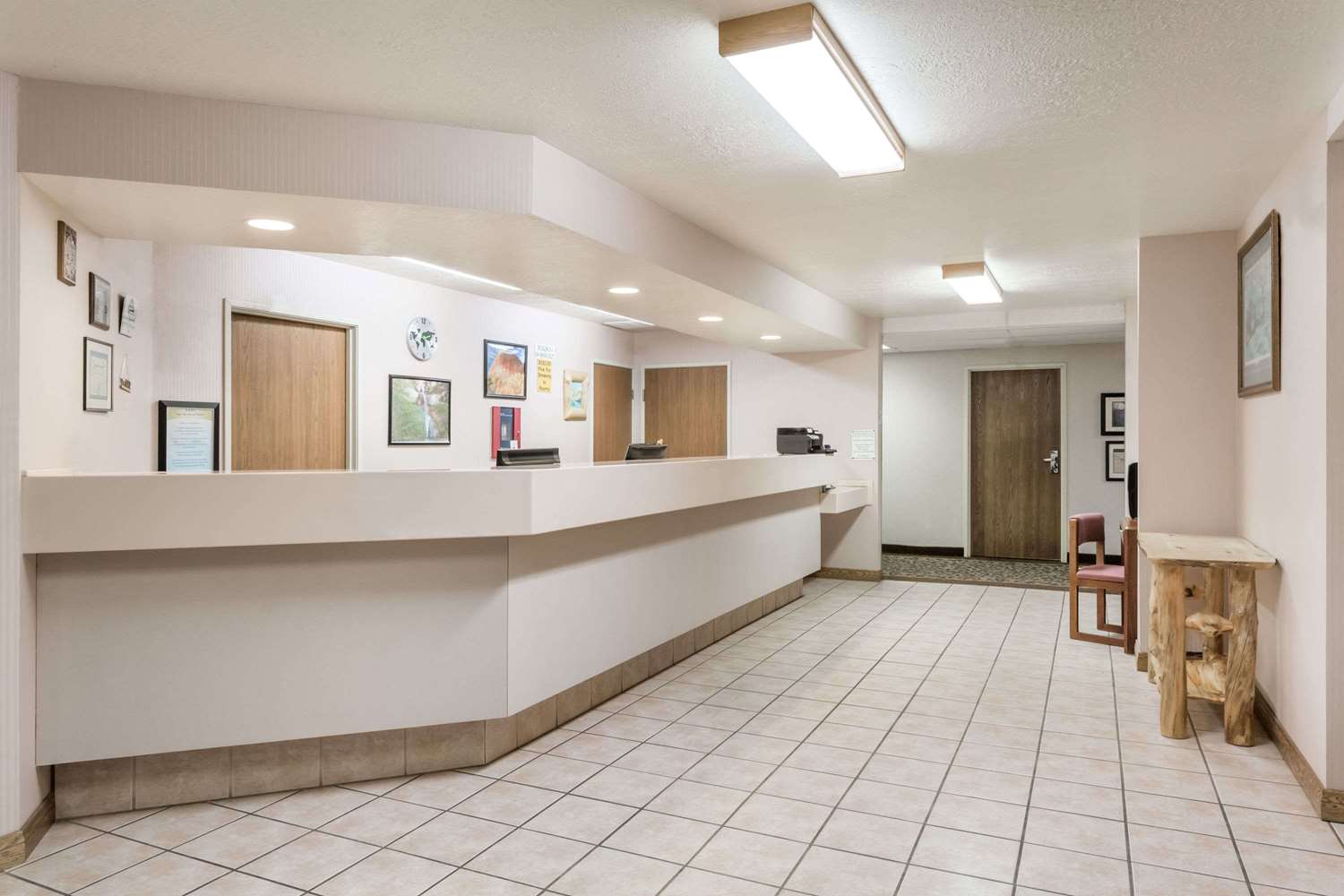 Days Inn By Wyndham Torrey Capitol Reef 1/8