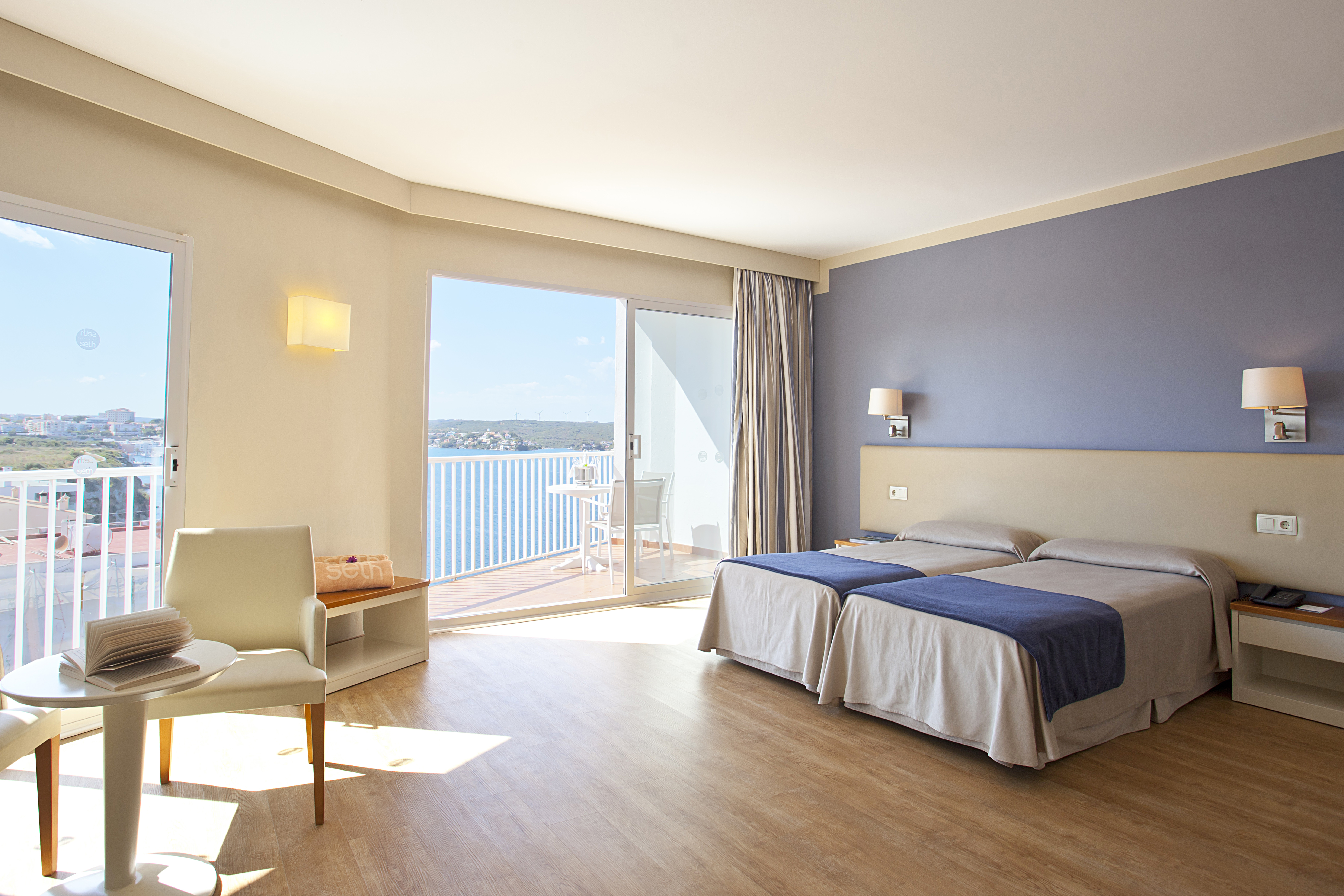 Superior, Double Bed, Side Sea View