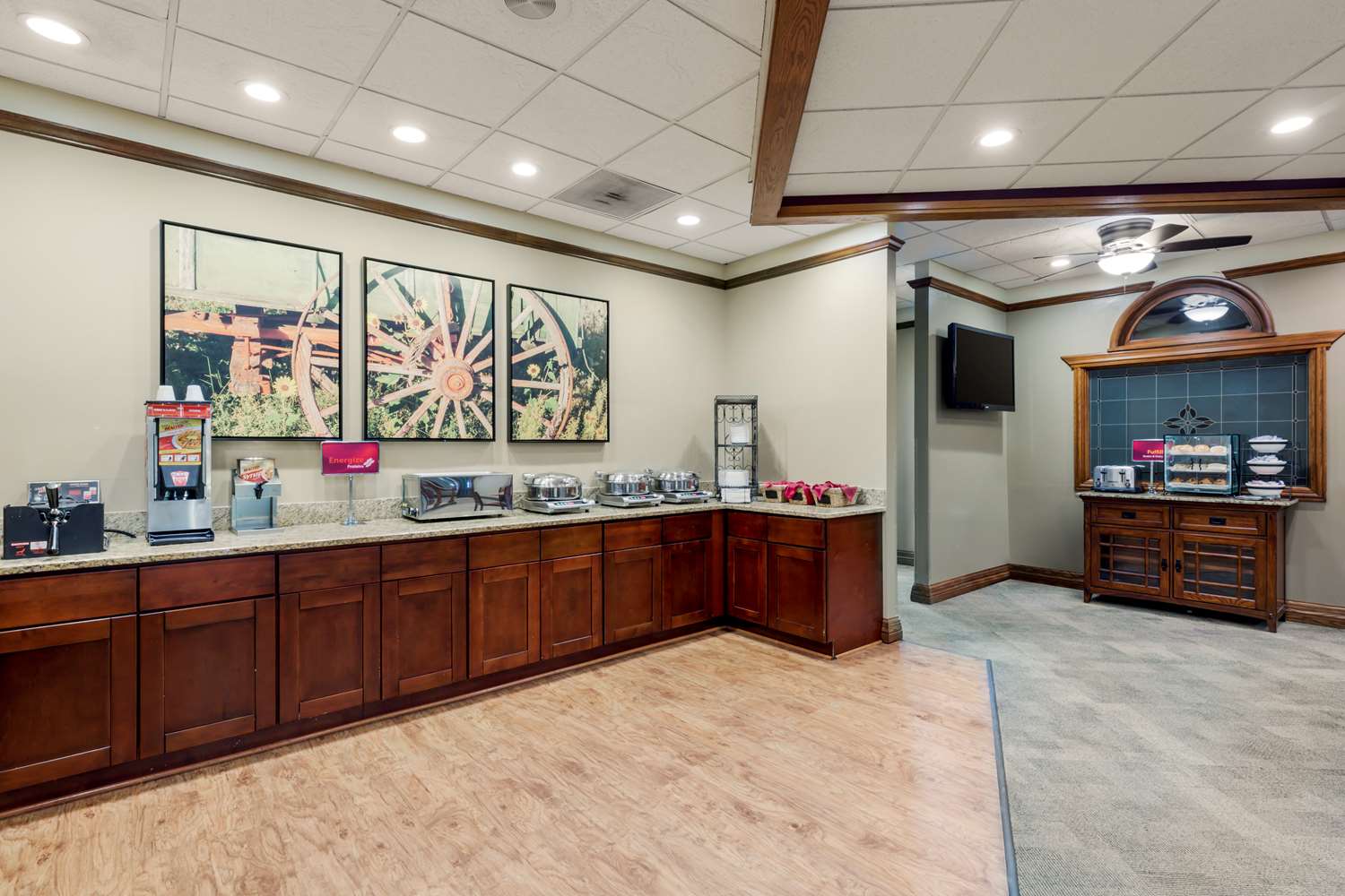 Best Western Plus Wooster Hotel & Conference Center 6/48