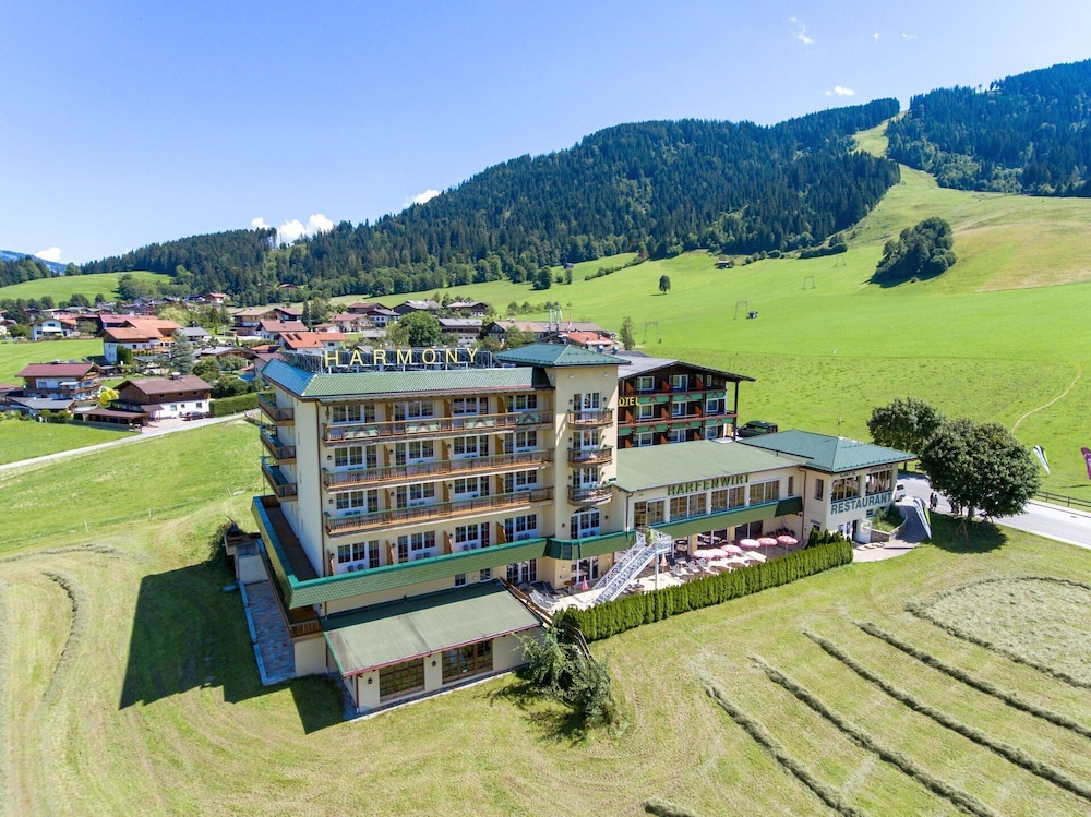 HARMONY HOTEL HARFENWIRT 4/38