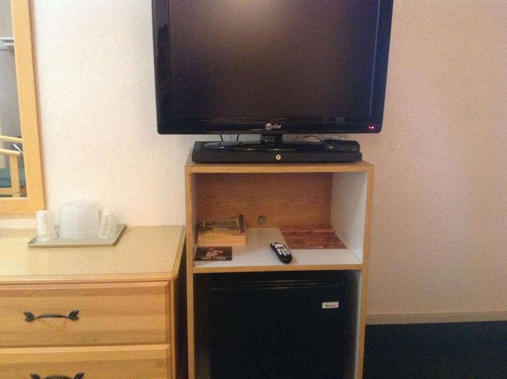 Beach Inn Motel 5/17