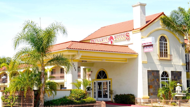 Dynasty Suites Hotel Riverside 2/50