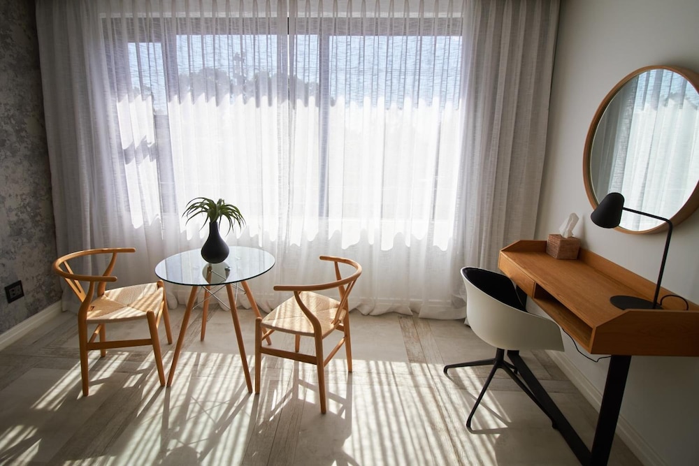 Central Beach Villas 22/28