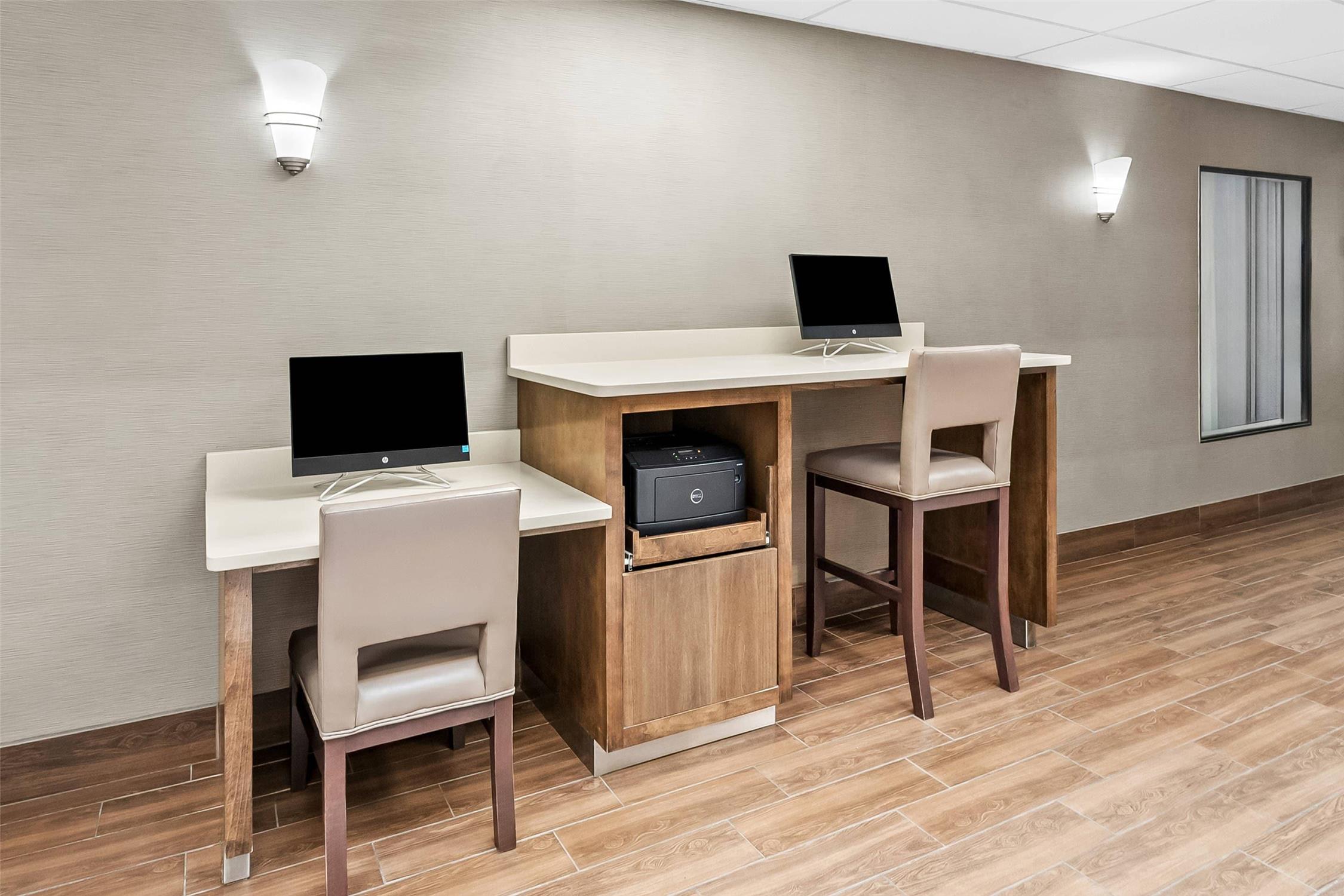 Comfort Suites Near Potomac Mills 49/50