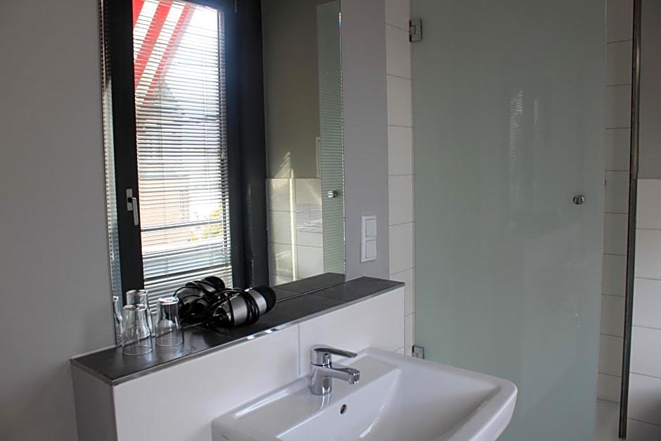 Arena Inn Hotel 36/40
