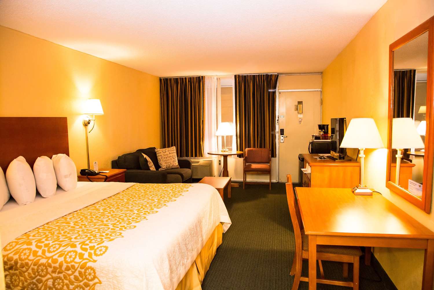 Days Inn By Wyndham Alexandria South 4/17