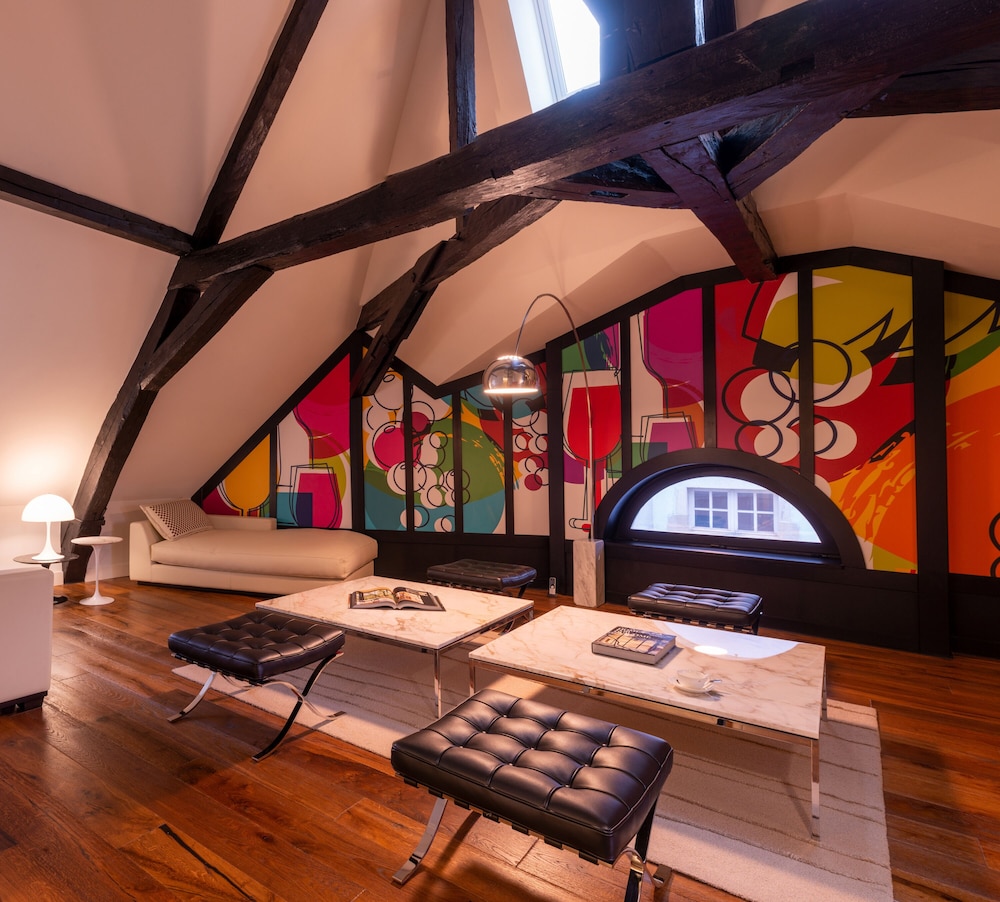 L Hotel de Beaune 60/73