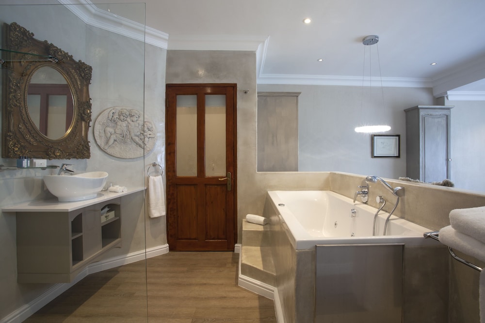 Hermanus Boutique Guest House 65/65