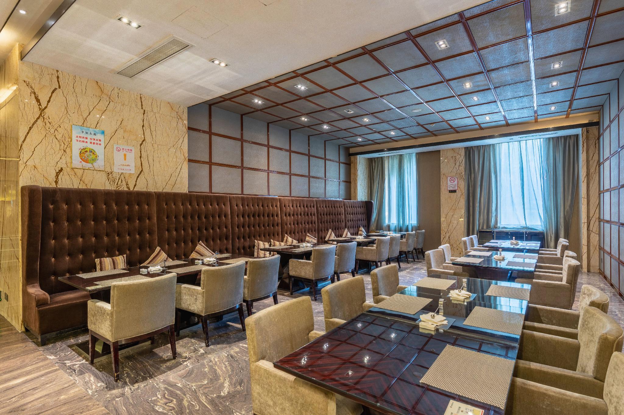 Tongcheng International Hotel 41/43