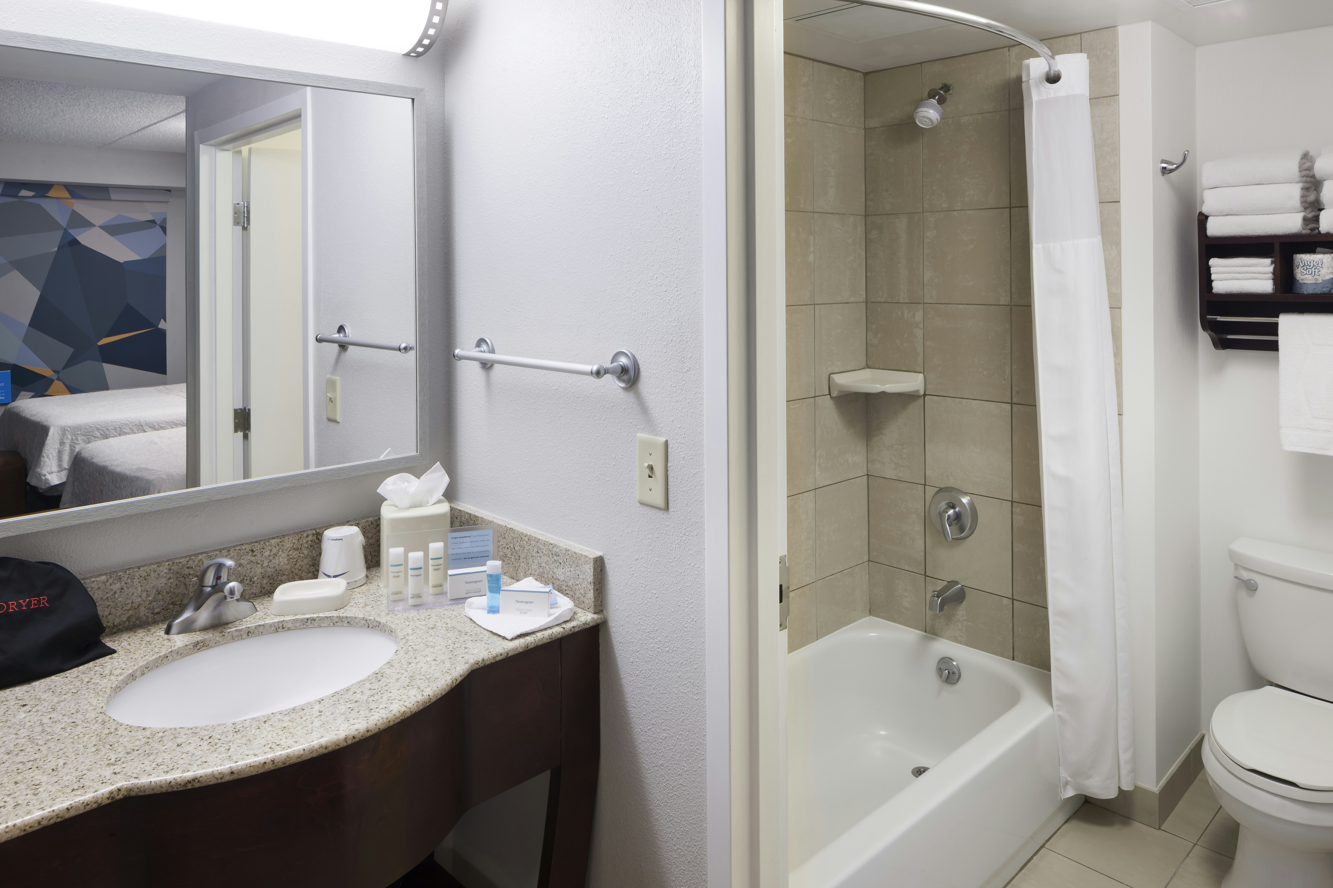 Hampton Inn And Suites By Hilton Oklahoma City Bricktown Ok 74/80