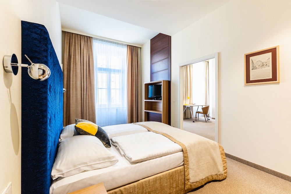 Hilight Suites Hotel 18/49