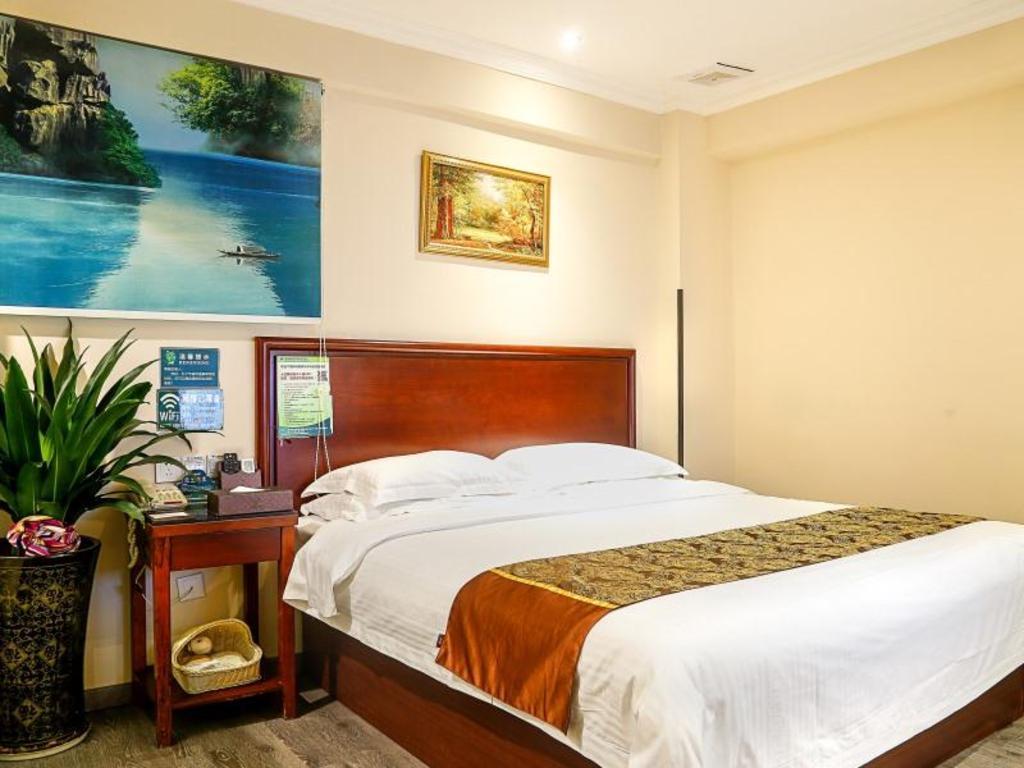 Double Bed, with View, No Window