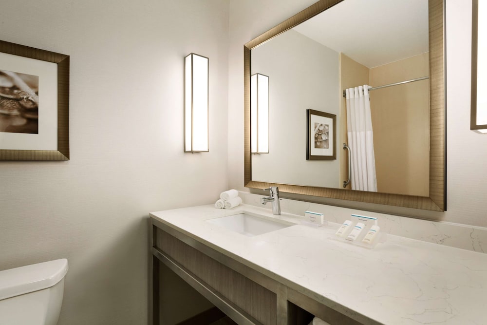 Hilton Garden Inn Roseville 16/50