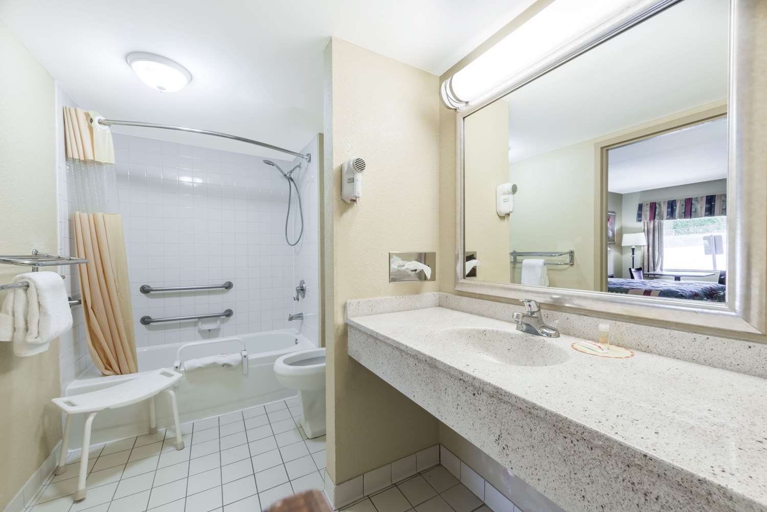 Days Inn by Wyndham Lexington Southeast 18/19