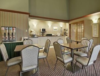 Days Inn By Wyndham Madison Ne/Windsor 13/15