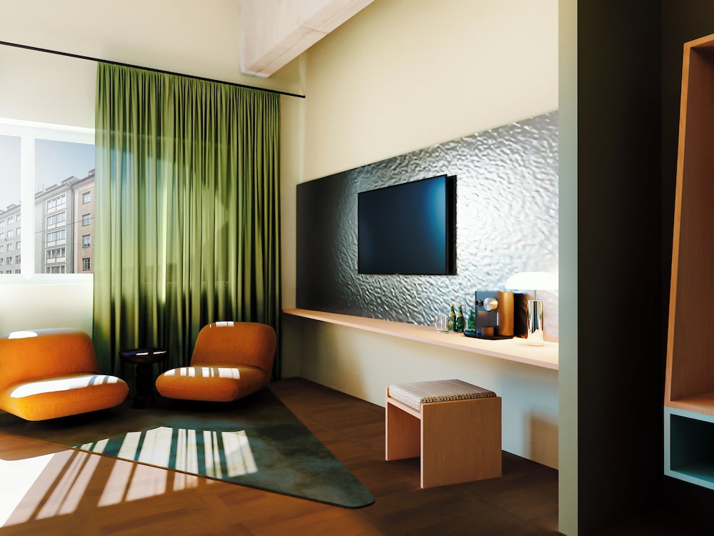 The Flushing Meadows Hotel & Bar 45/50