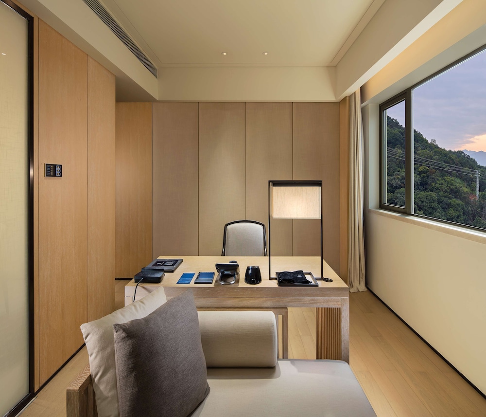 Hilton Shenzhen Shekou Nanhai 69/89