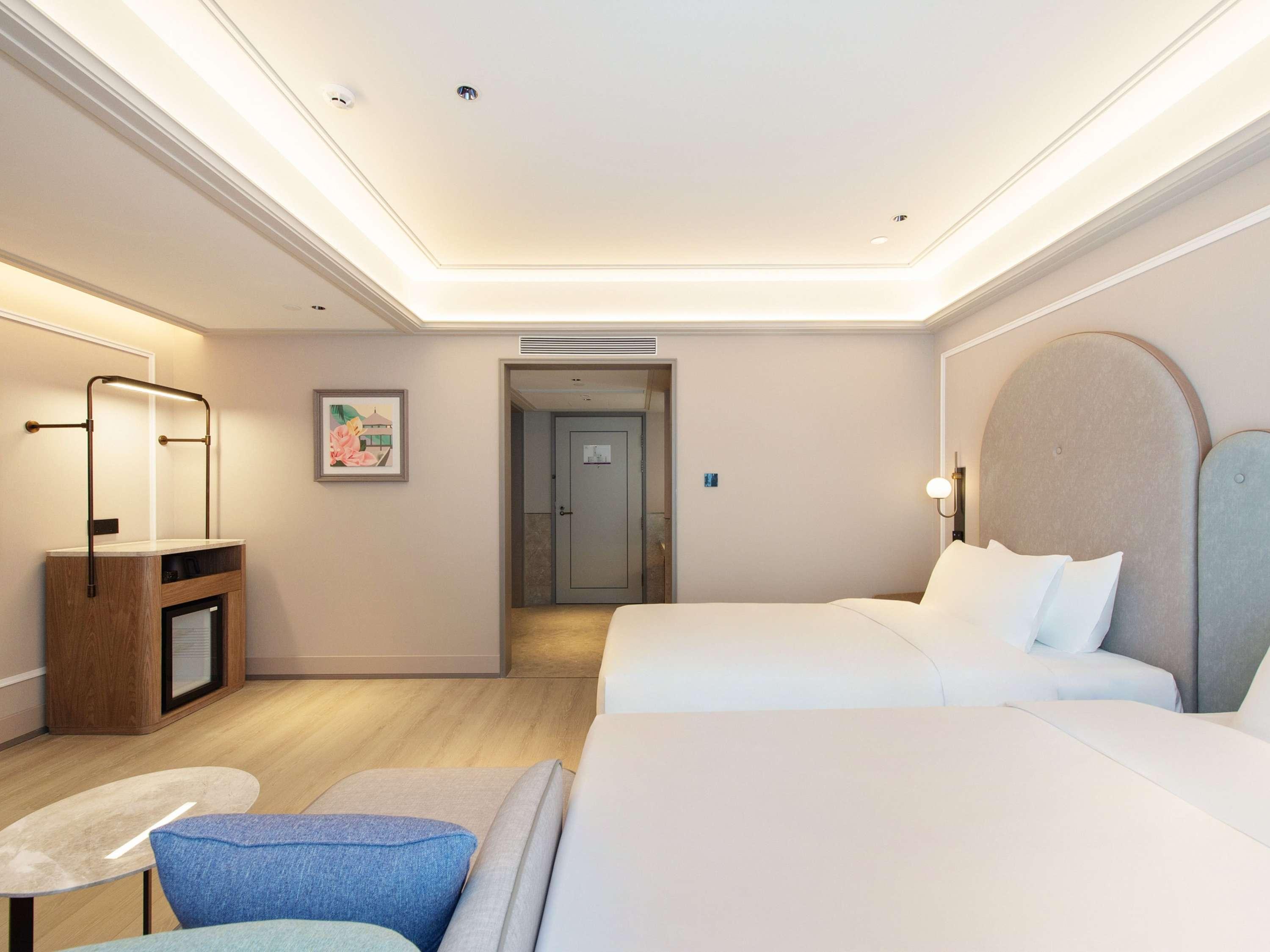 Mercure Hainan Sanya Bay 15/35
