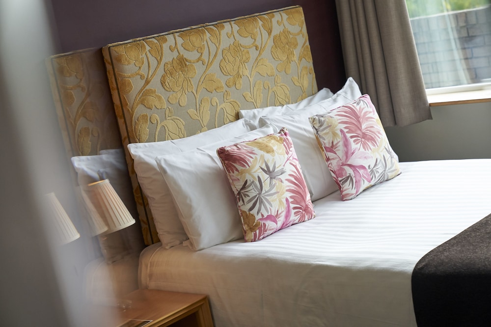 Antoinette Hotel Wimbledon 25/48