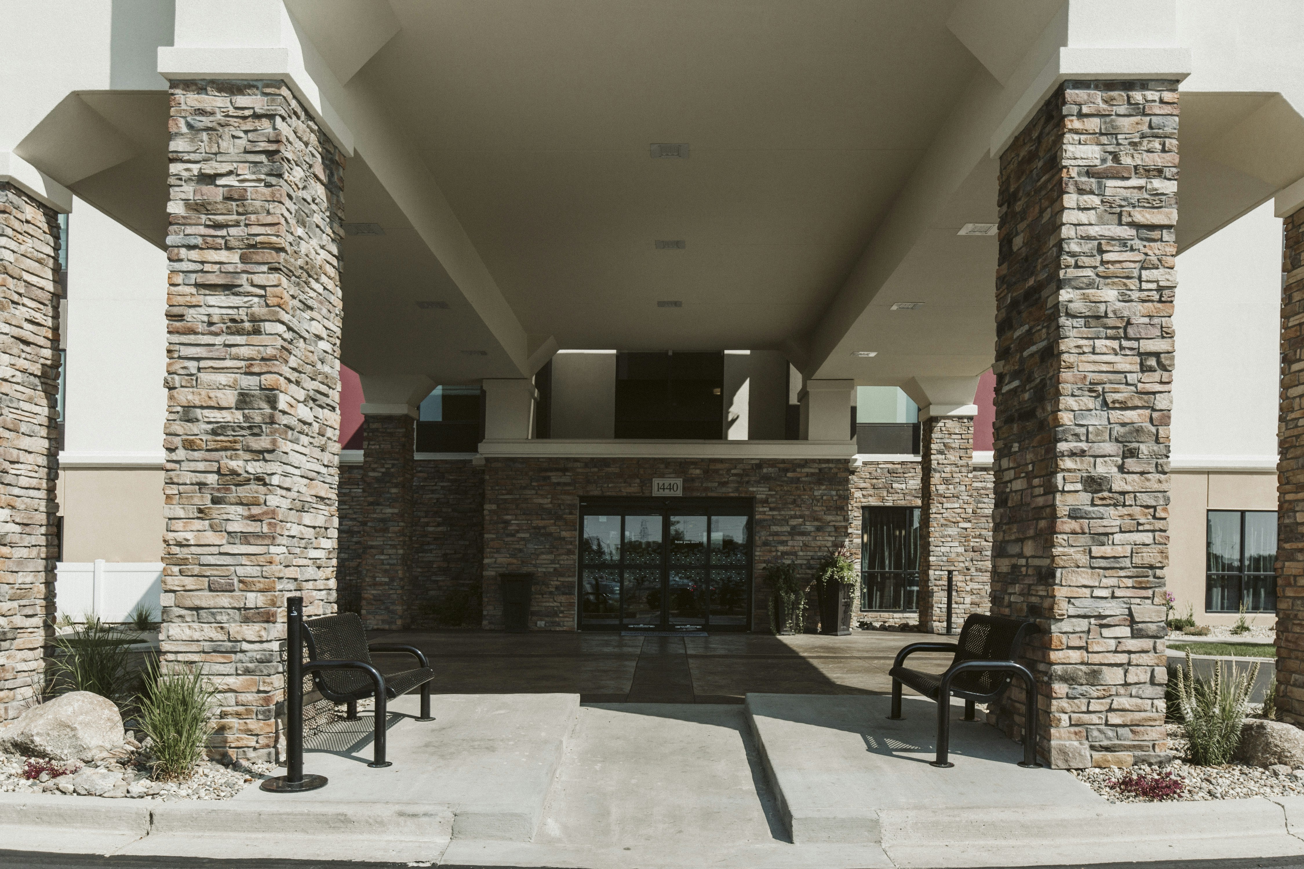 Hampton Inn Bismarck 4/78