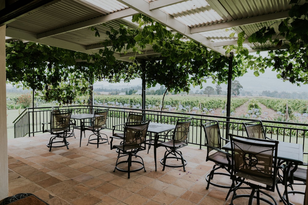 Cana Vineyard Guesthouse 52/76